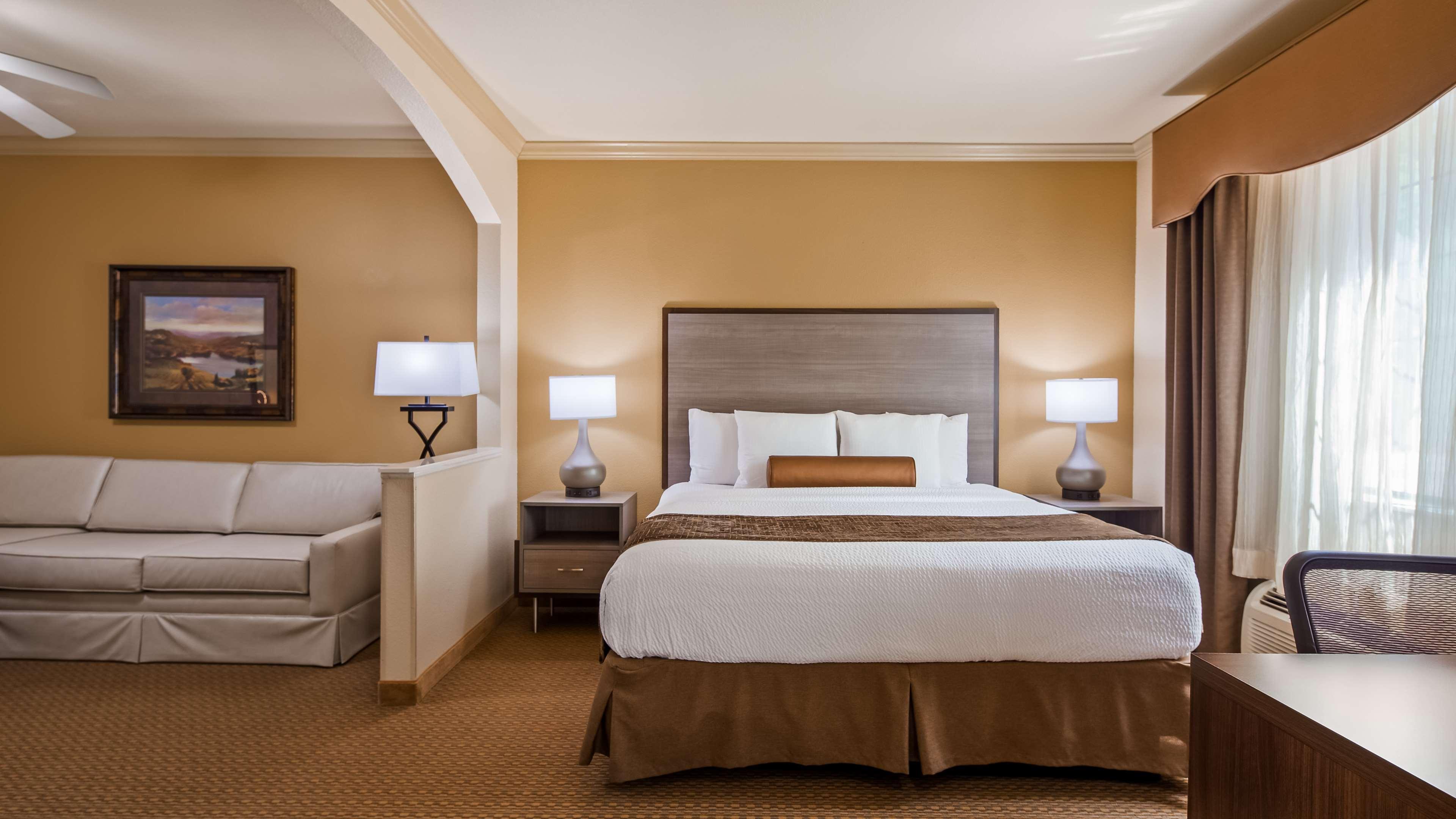 Best Western Plus Crown Colony Inn & Suites Lufkin Exteriér fotografie