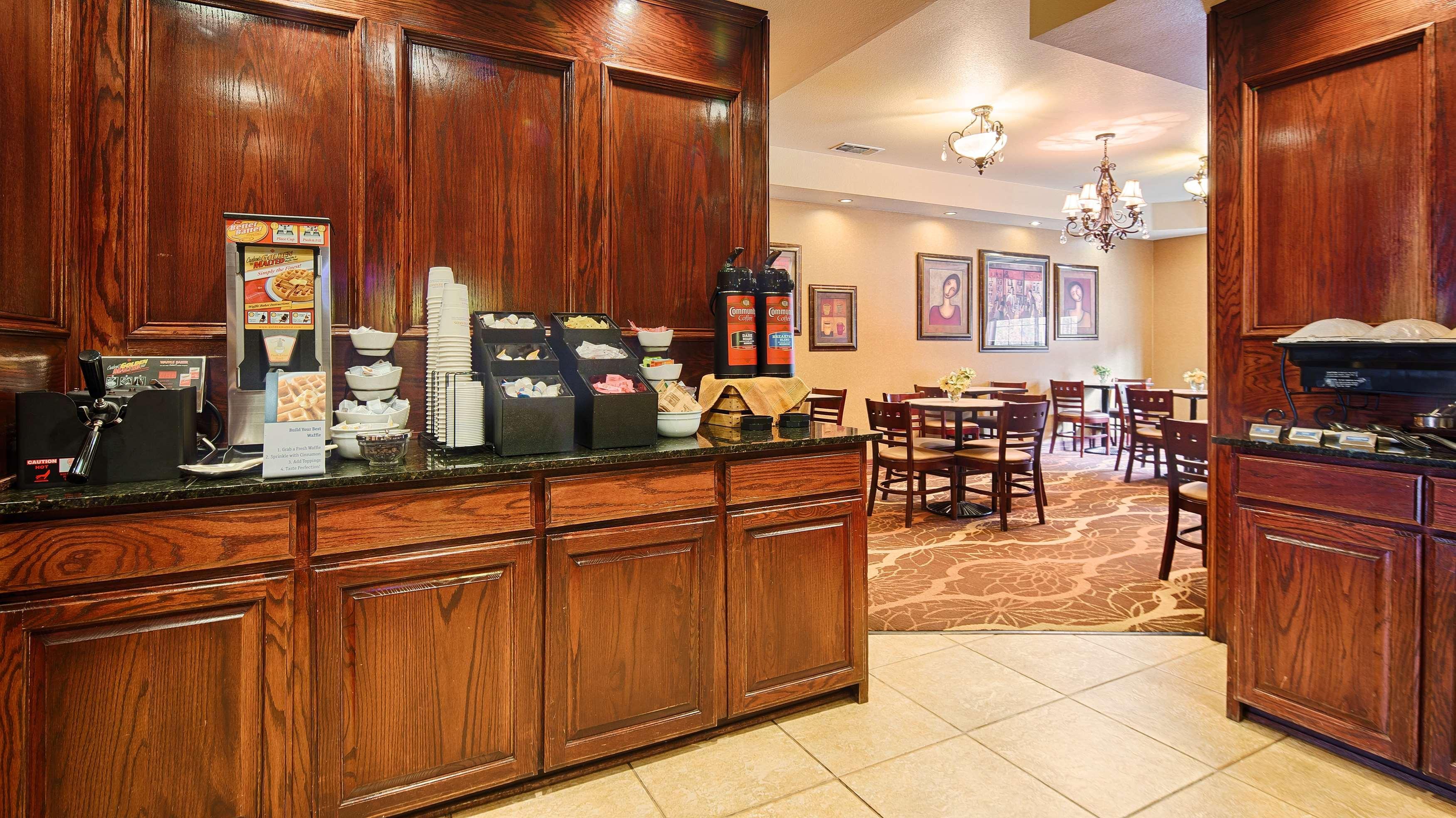 Best Western Plus Crown Colony Inn & Suites Lufkin Exteriér fotografie