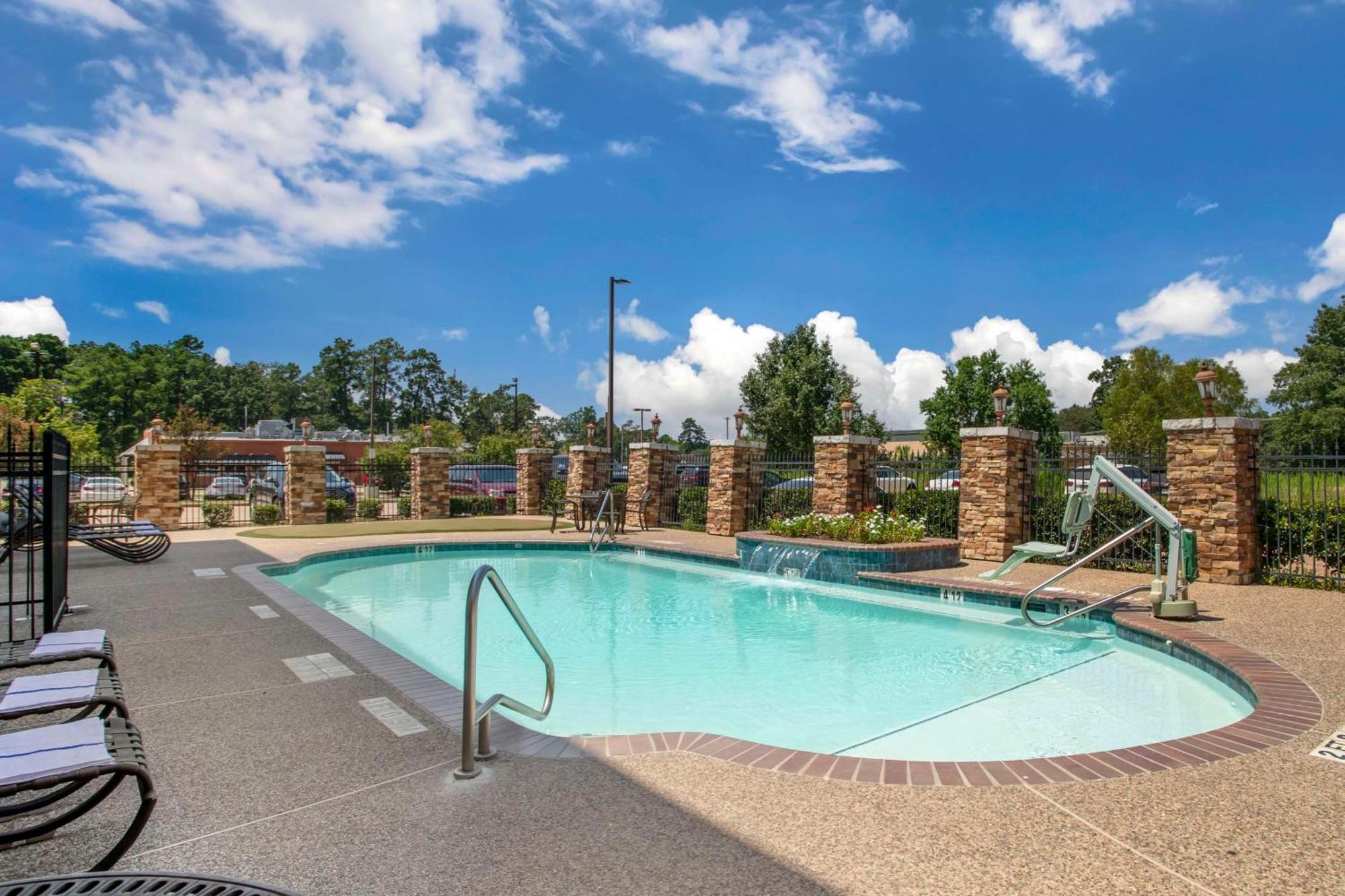 Best Western Plus Crown Colony Inn & Suites Lufkin Exteriér fotografie