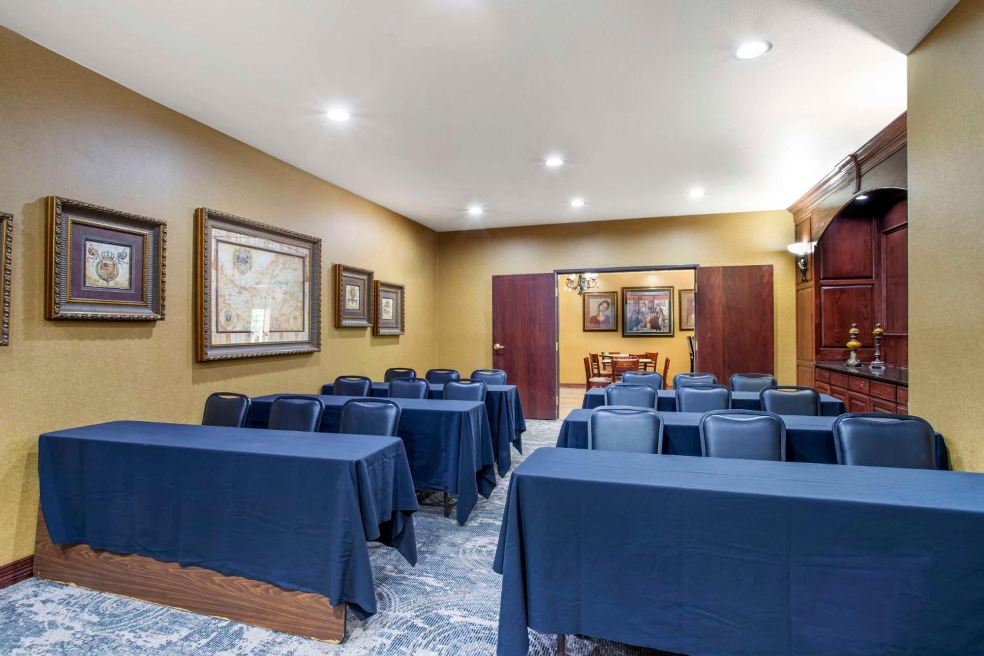 Best Western Plus Crown Colony Inn & Suites Lufkin Exteriér fotografie