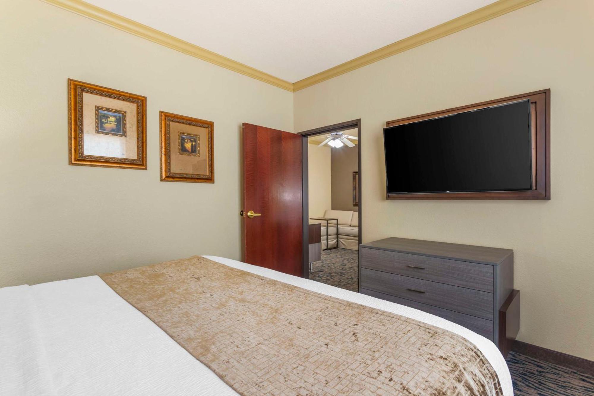 Best Western Plus Crown Colony Inn & Suites Lufkin Exteriér fotografie