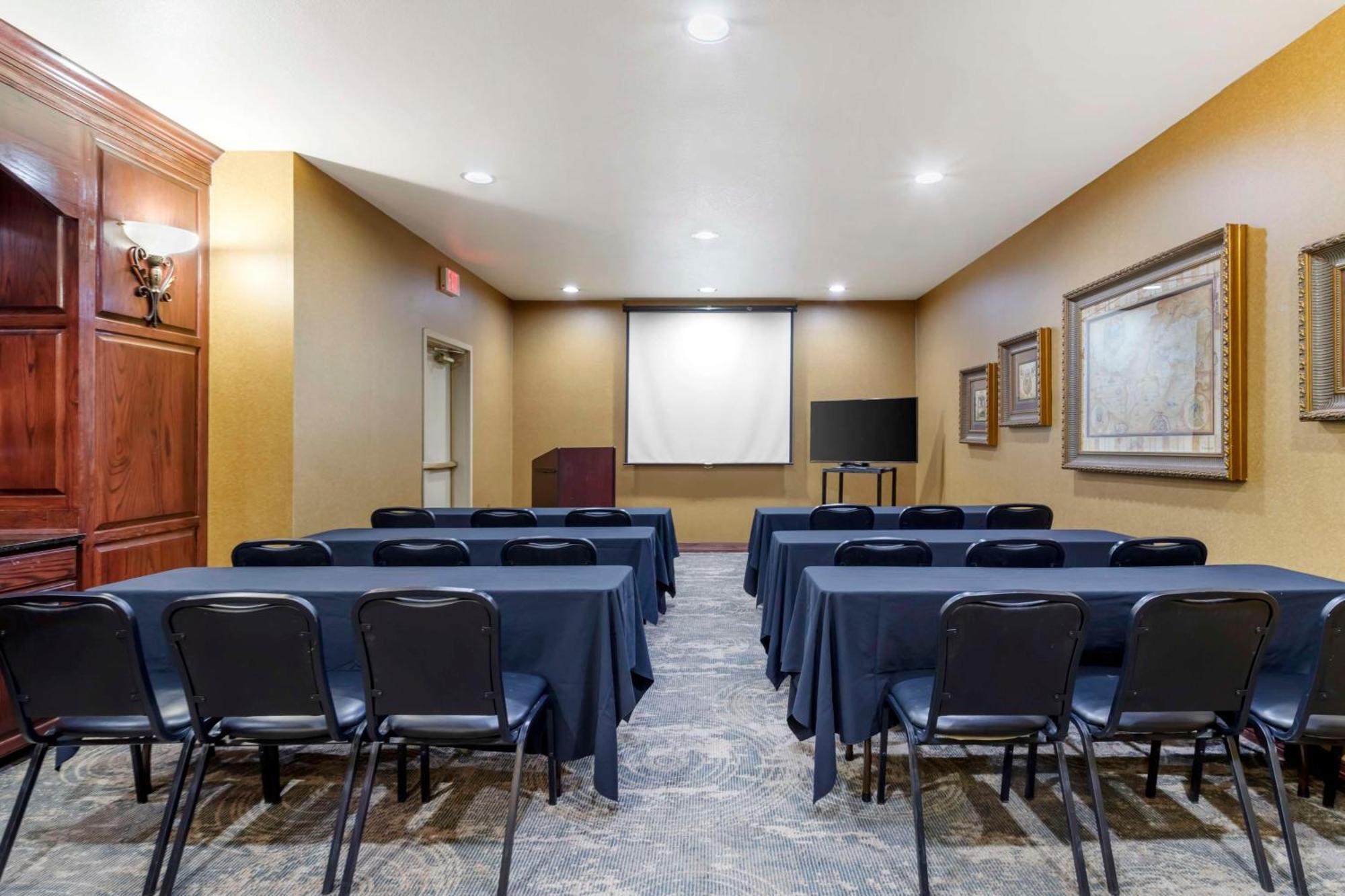 Best Western Plus Crown Colony Inn & Suites Lufkin Exteriér fotografie